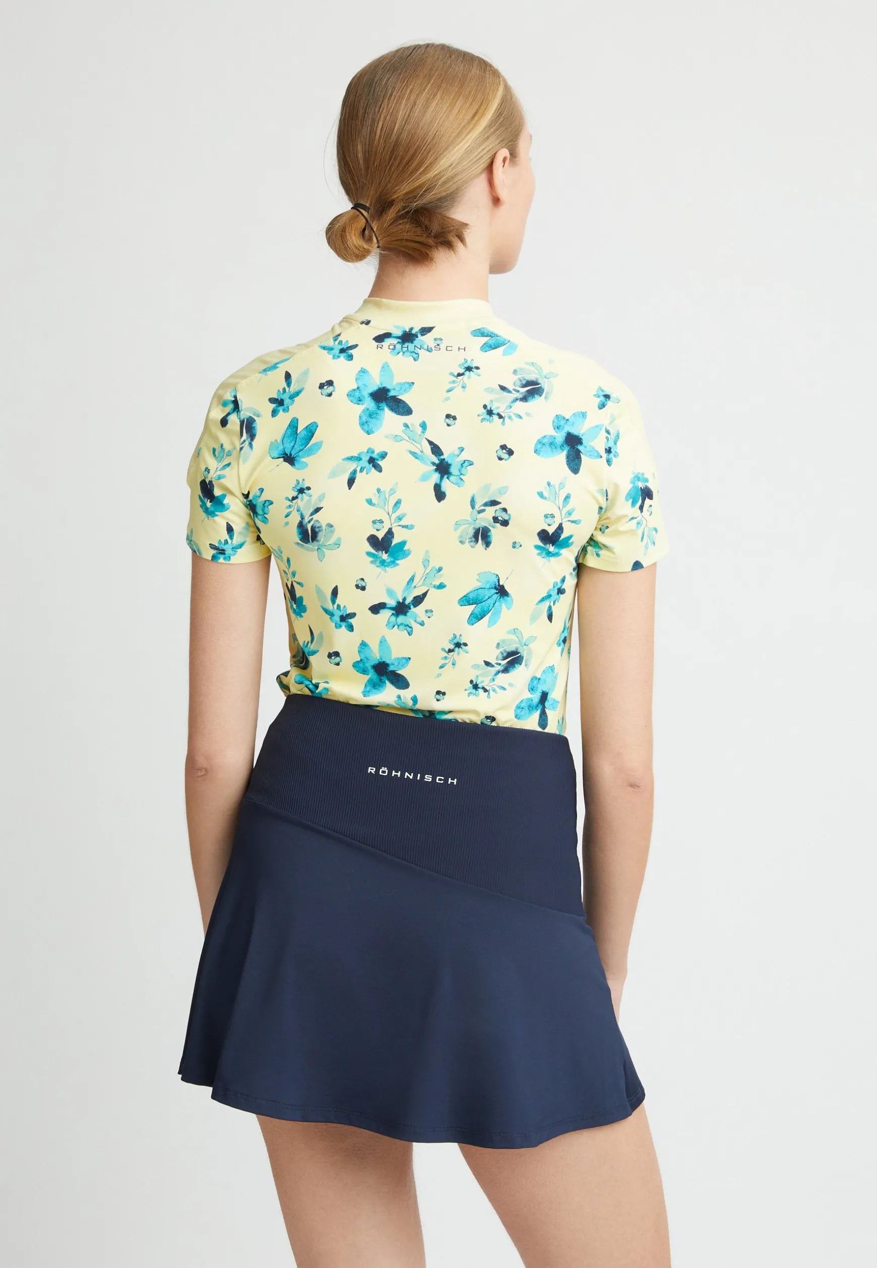 camila_top_spray_floral_p_0.webp Camila Top, -Röhnisch Clearance
