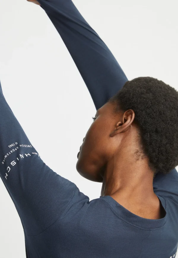 Clara Relaxed Long Sleeve, -Röhnisch Hot