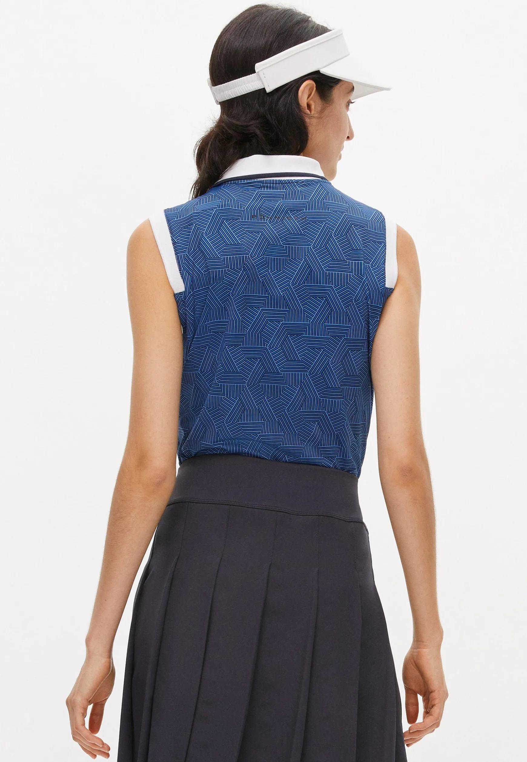 deni_sleeveless_poloshirt_0-2.webp Deni Sleeveless Poloshirt, -Röhnisch Store