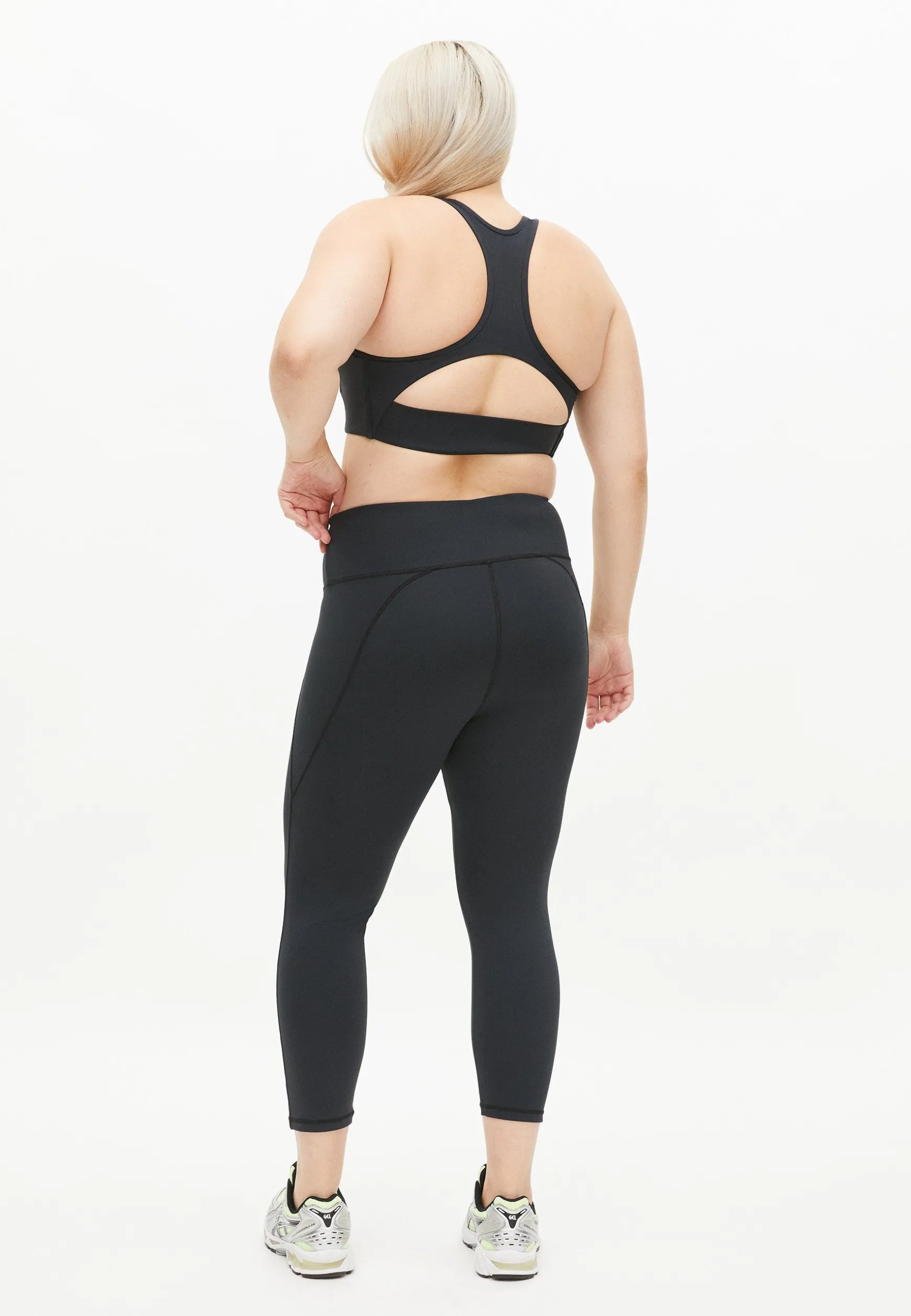 flattering_high_waist__ti_6.webp Flattering High Waist 7/8 Tights, -Röhnisch Store