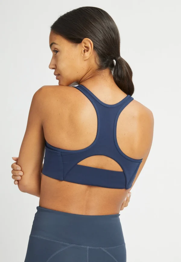 Flattering Sportsbra, -Röhnisch New