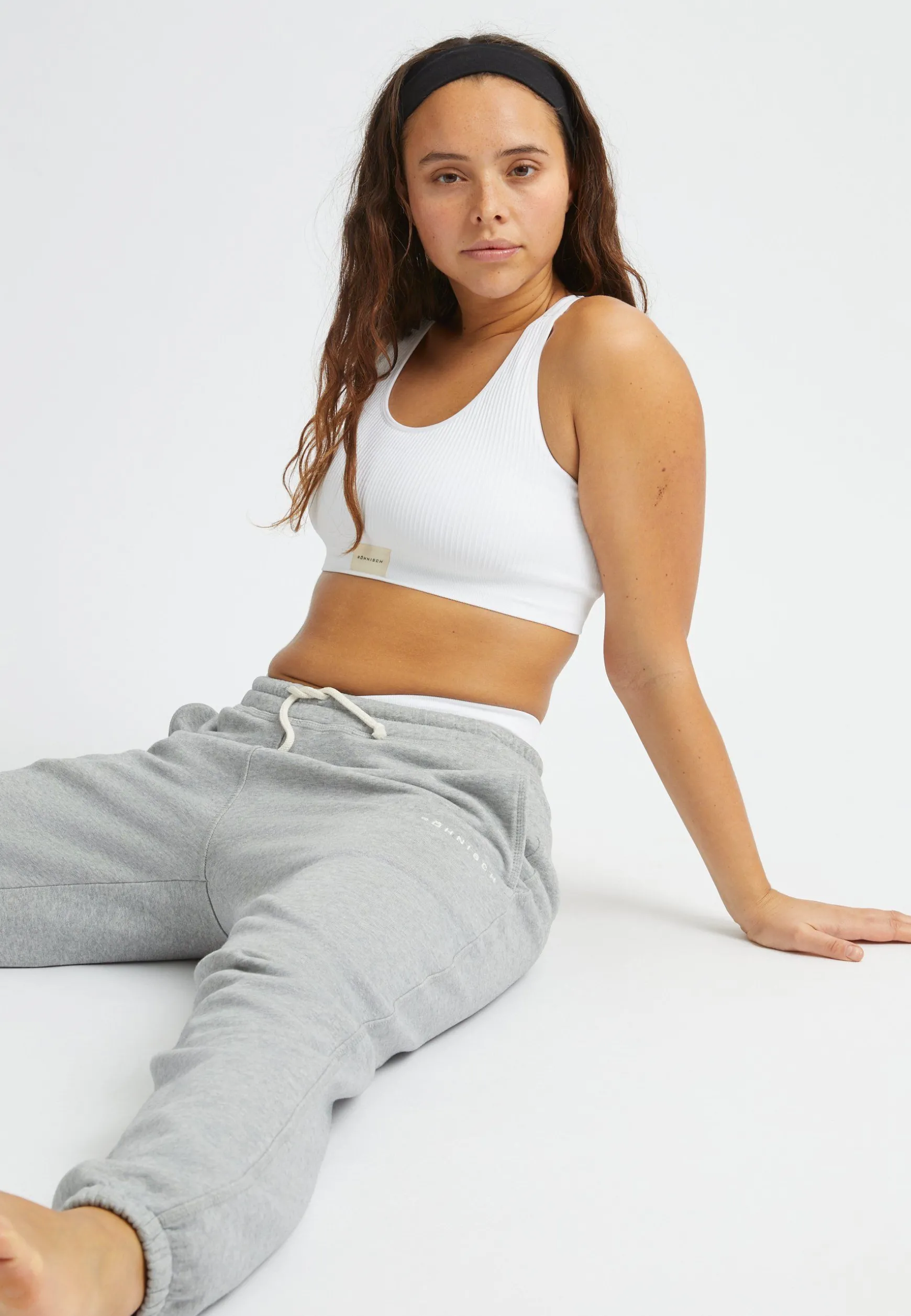 iconic_sweatpants_grey_me_1.webp Iconic Sweatpants, -Röhnisch New