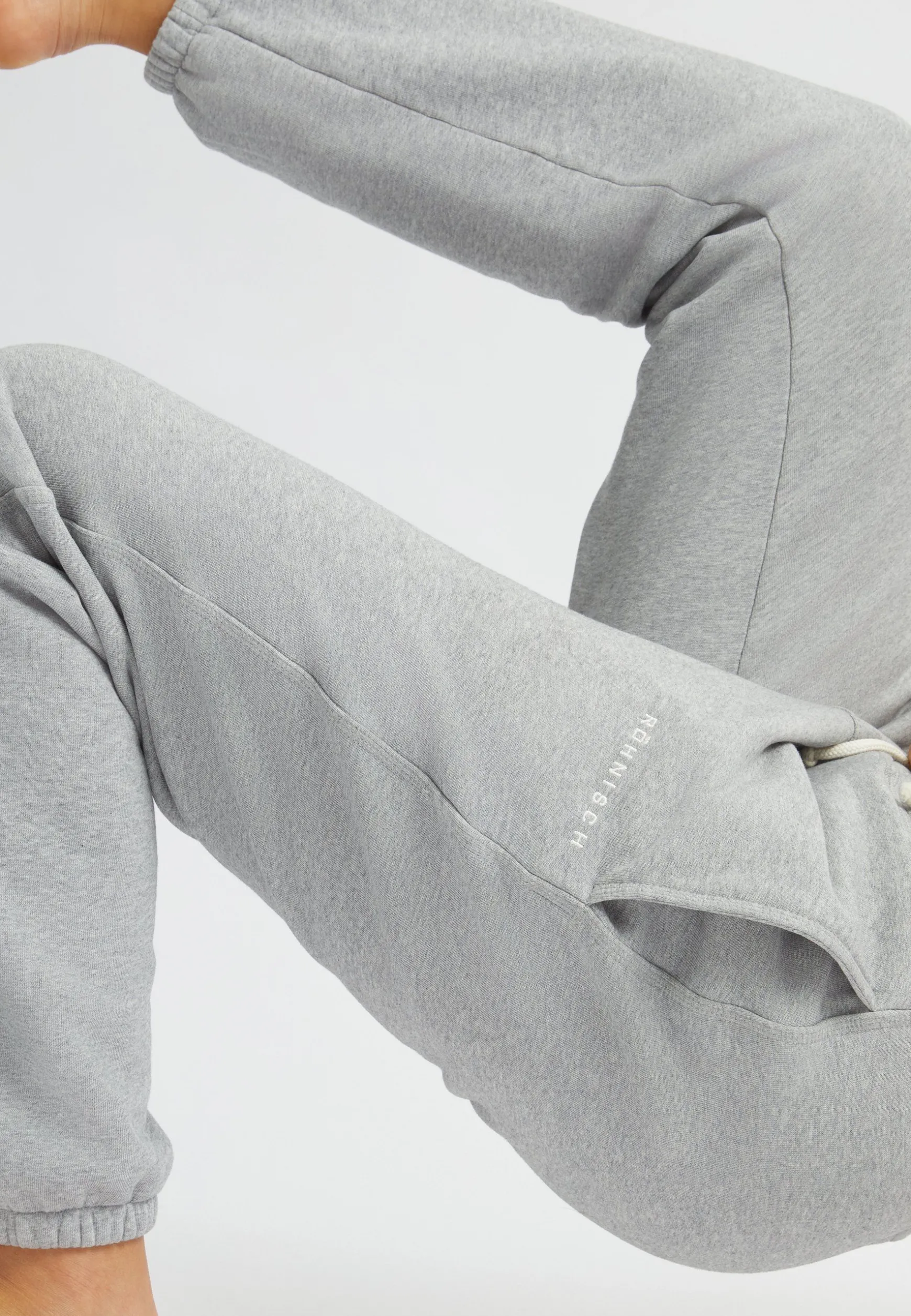 iconic_sweatpants_grey_me_3.webp Iconic Sweatpants, -Röhnisch New