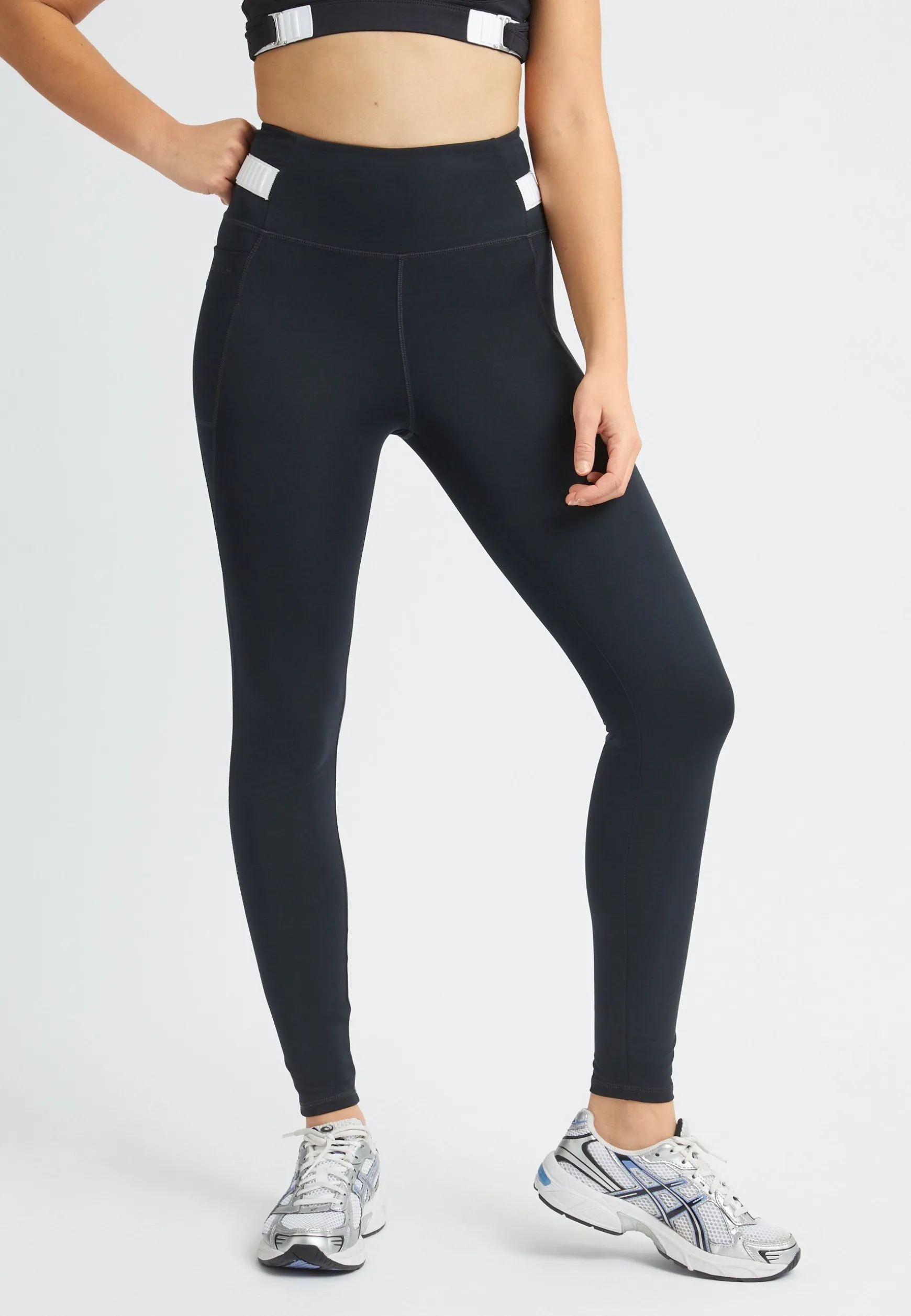 infinite_flex_tights_whit_1.webp Infinite Flex Tights, -Röhnisch Store