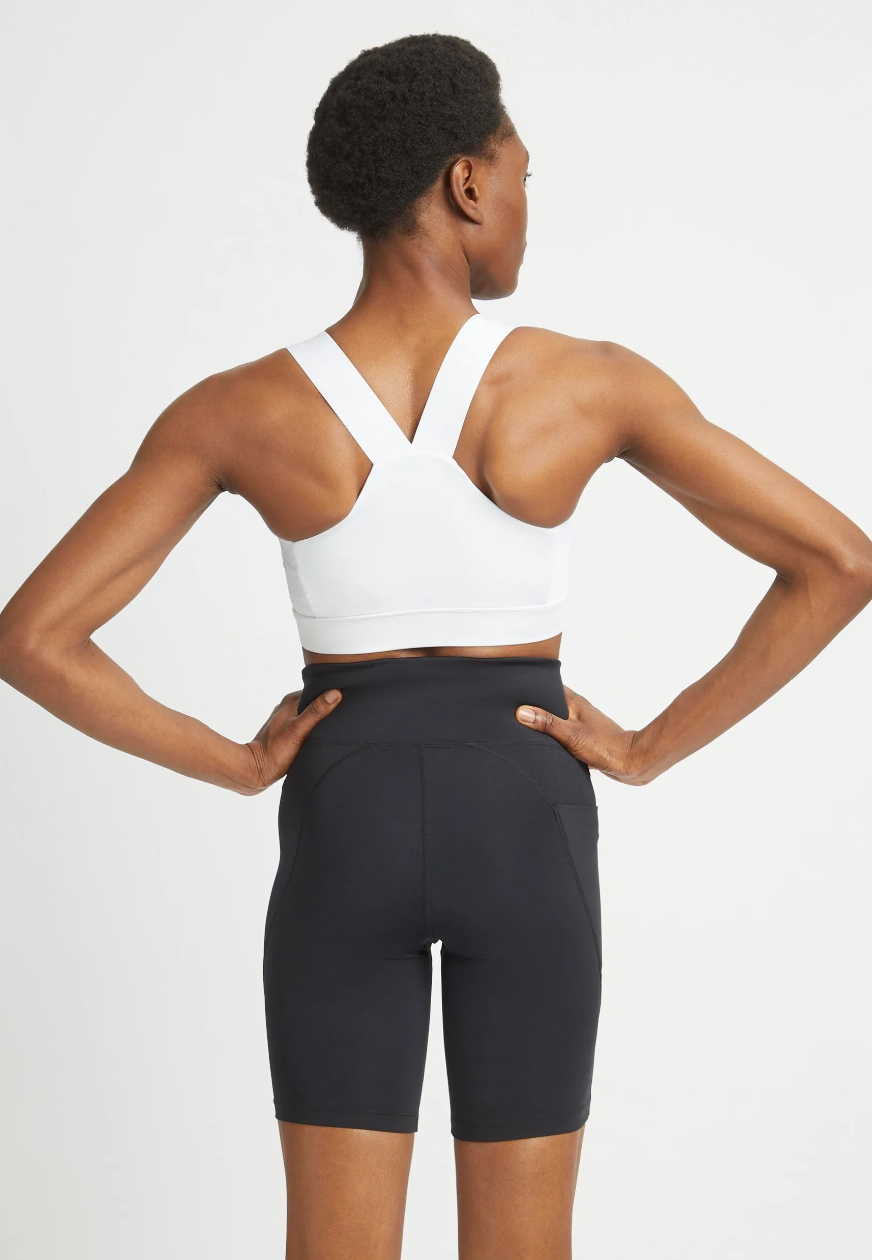 kay_sports_bra_white_1.webp Kay Sports Bra, -Röhnisch Outlet