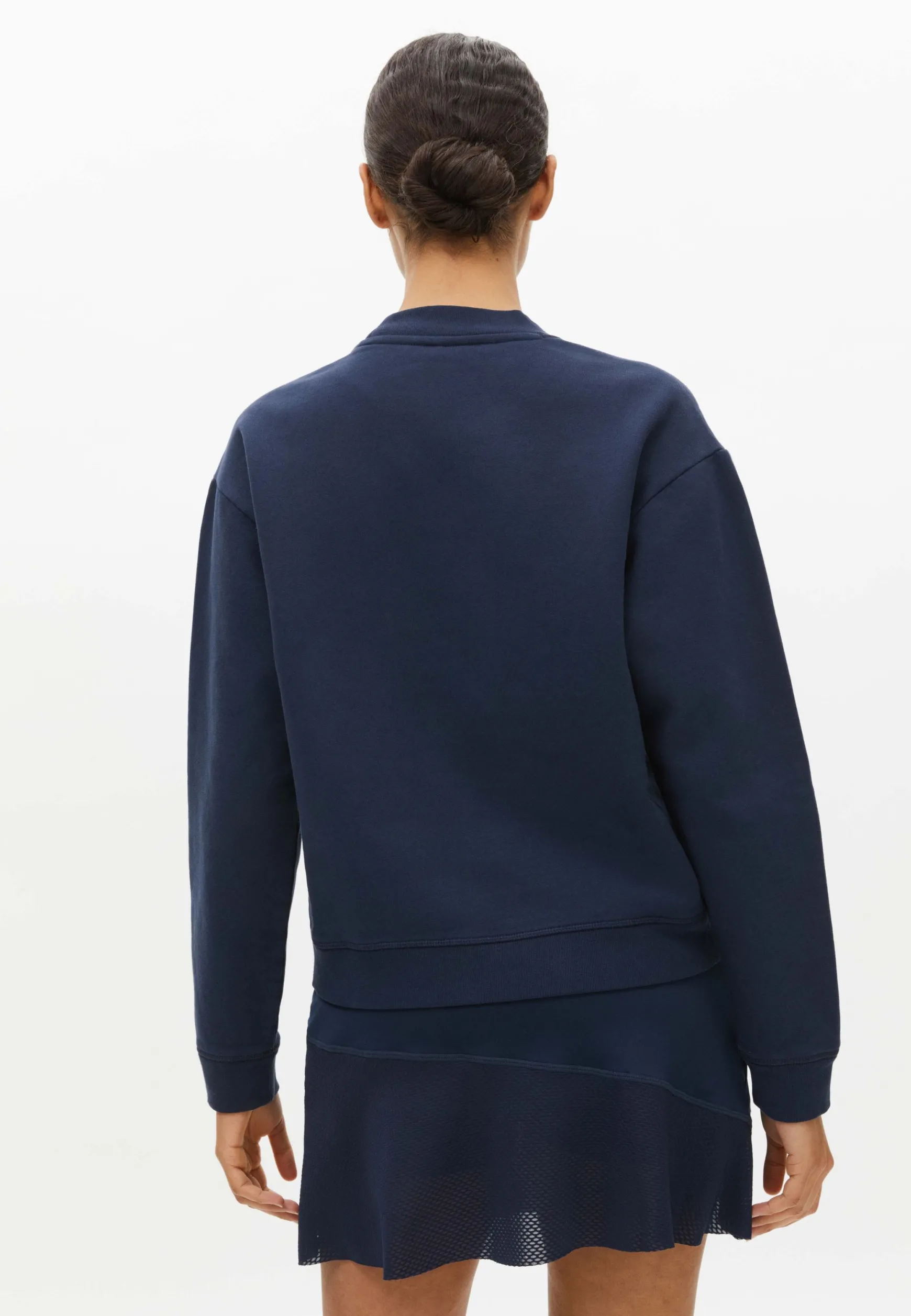 logo_sweater_navy_0.webp Logo Sweater, -Röhnisch Clearance
