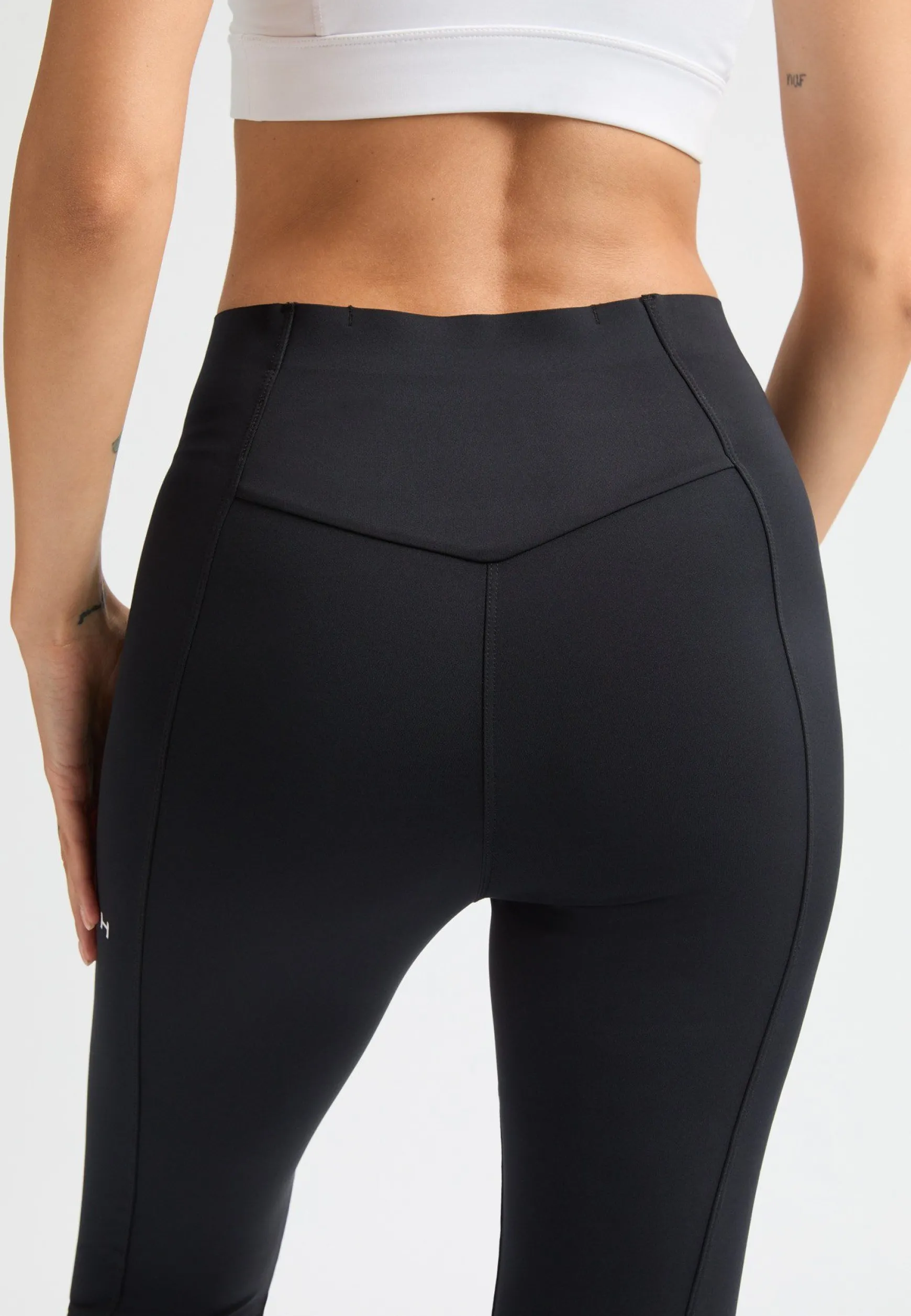 maui_emblem_tights_black_3.webp Maui Emblem Tights, -Röhnisch Outlet