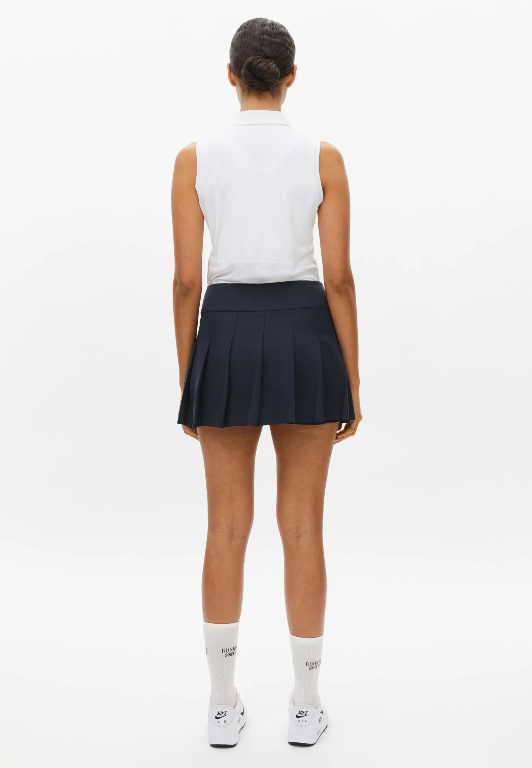 mira_pleated_skort_navy_3.webp Mira Pleated Skort, -Röhnisch Sale