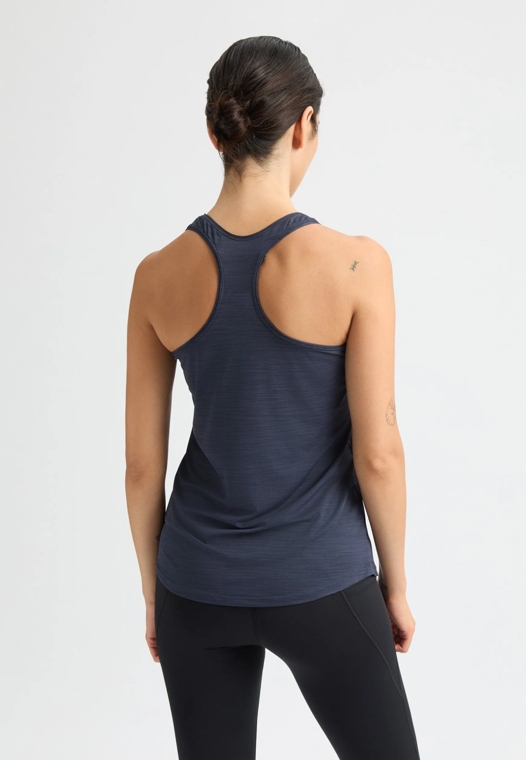 motion_racerback_space_na_0.webp Motion Racerback, -Röhnisch Flash Sale