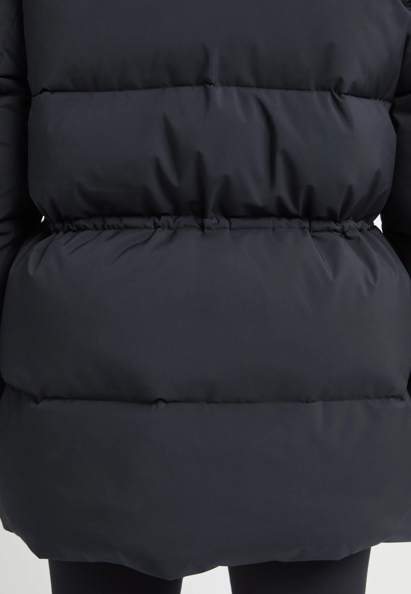nellie_jacket_black_3.webp Nellie Jacket, -Röhnisch Discount