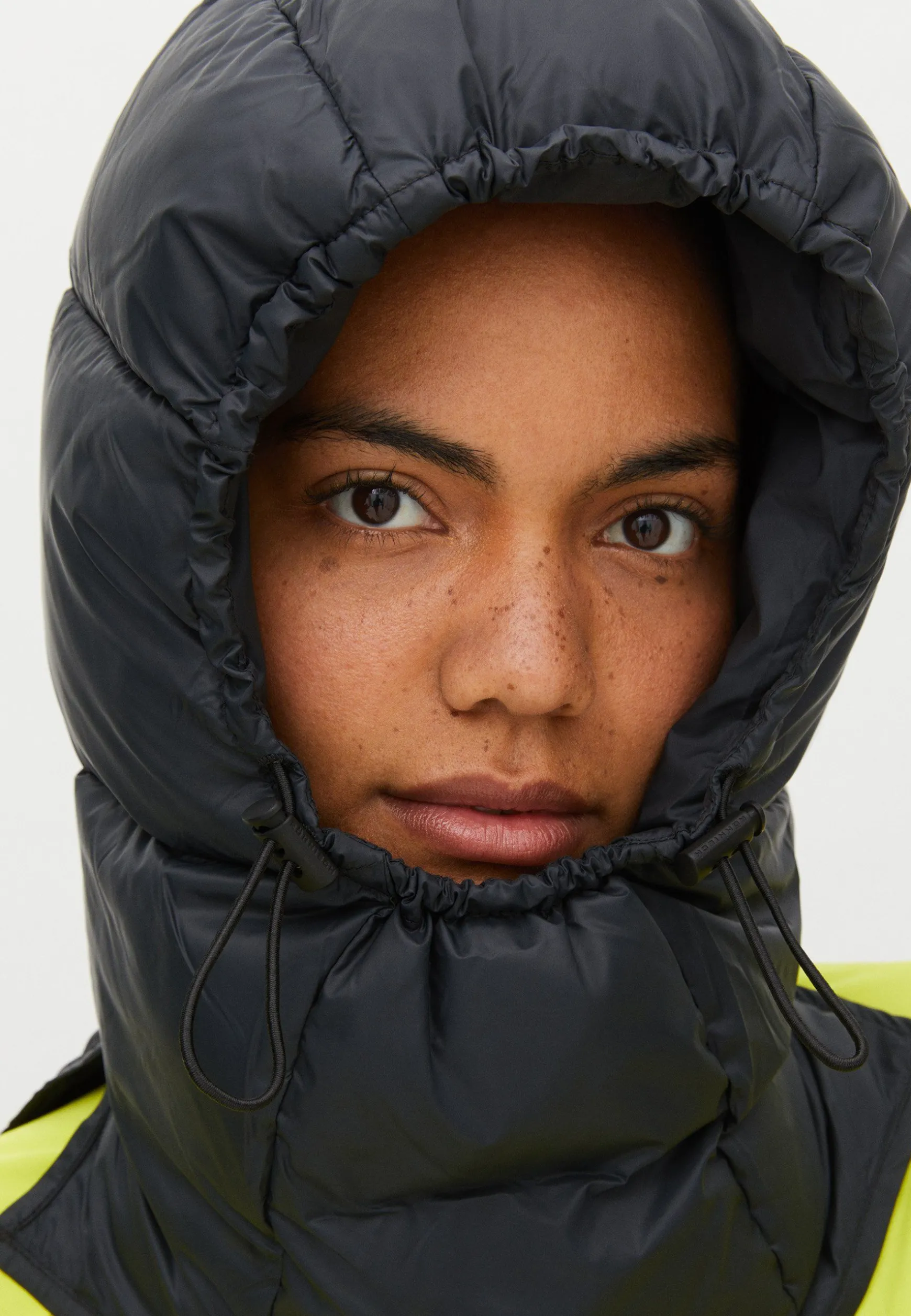 puffy_hood_black_0.webp Puffy Hood, -Röhnisch Cheap