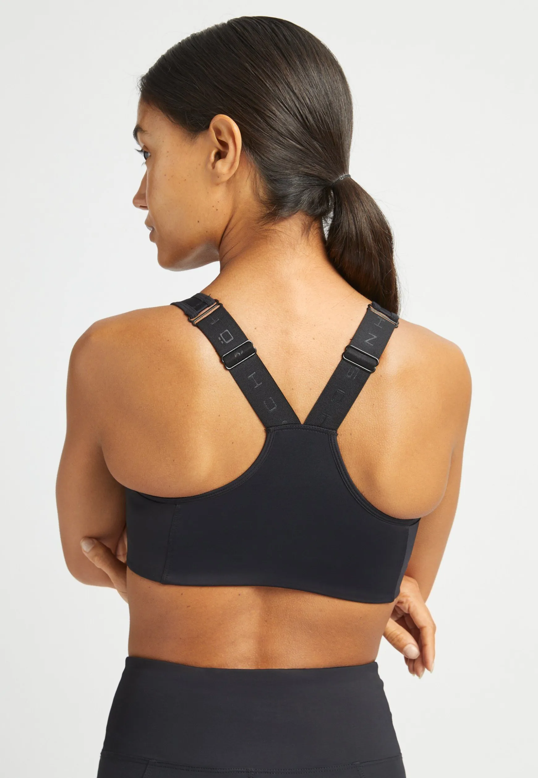 shape_sportsbra_black_0.webp Shape Sportsbra, -Röhnisch Sale