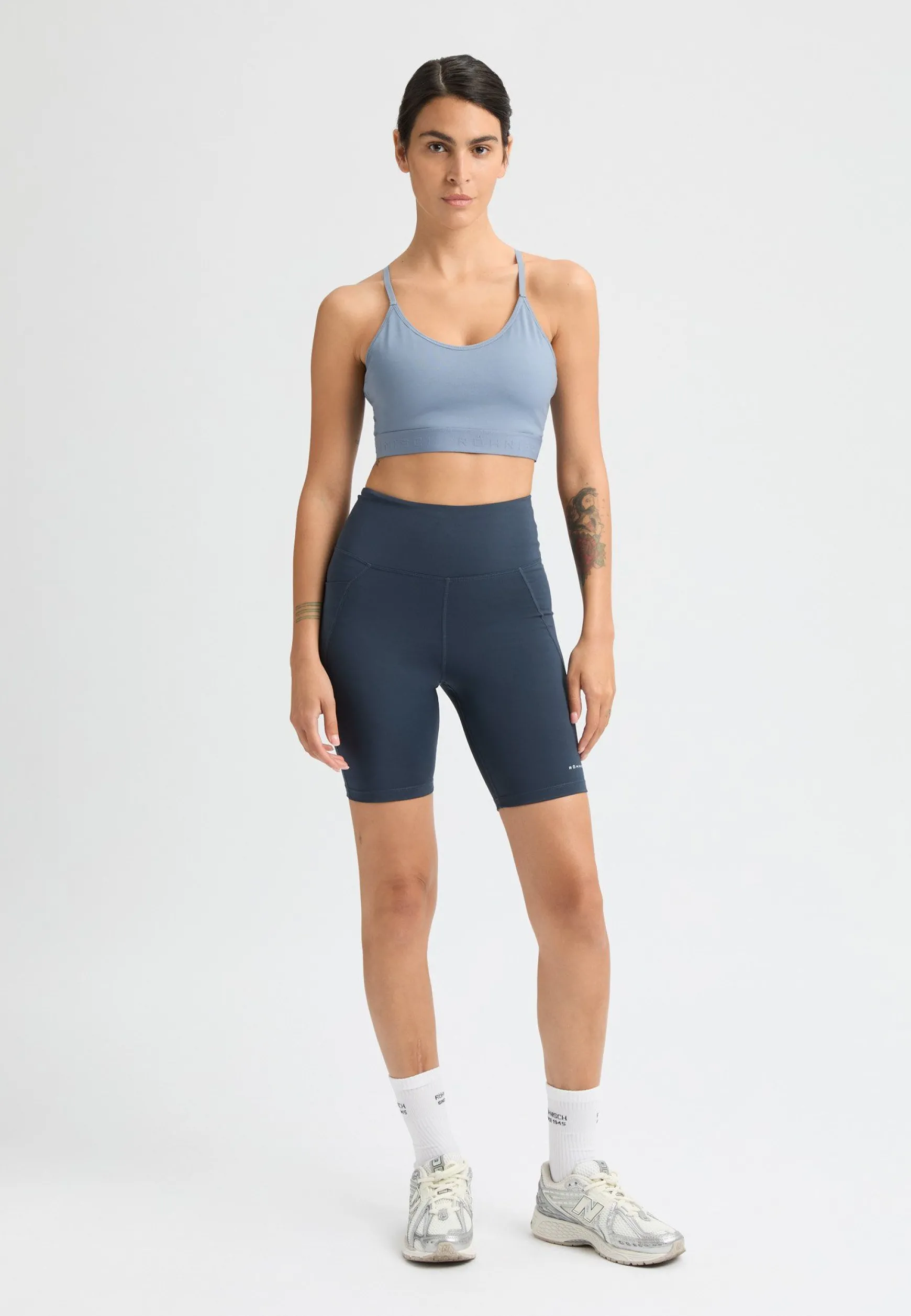 sierra_strap_sportsbra_fl_2.webp Sierra Strap Sportsbra, -Röhnisch Shop
