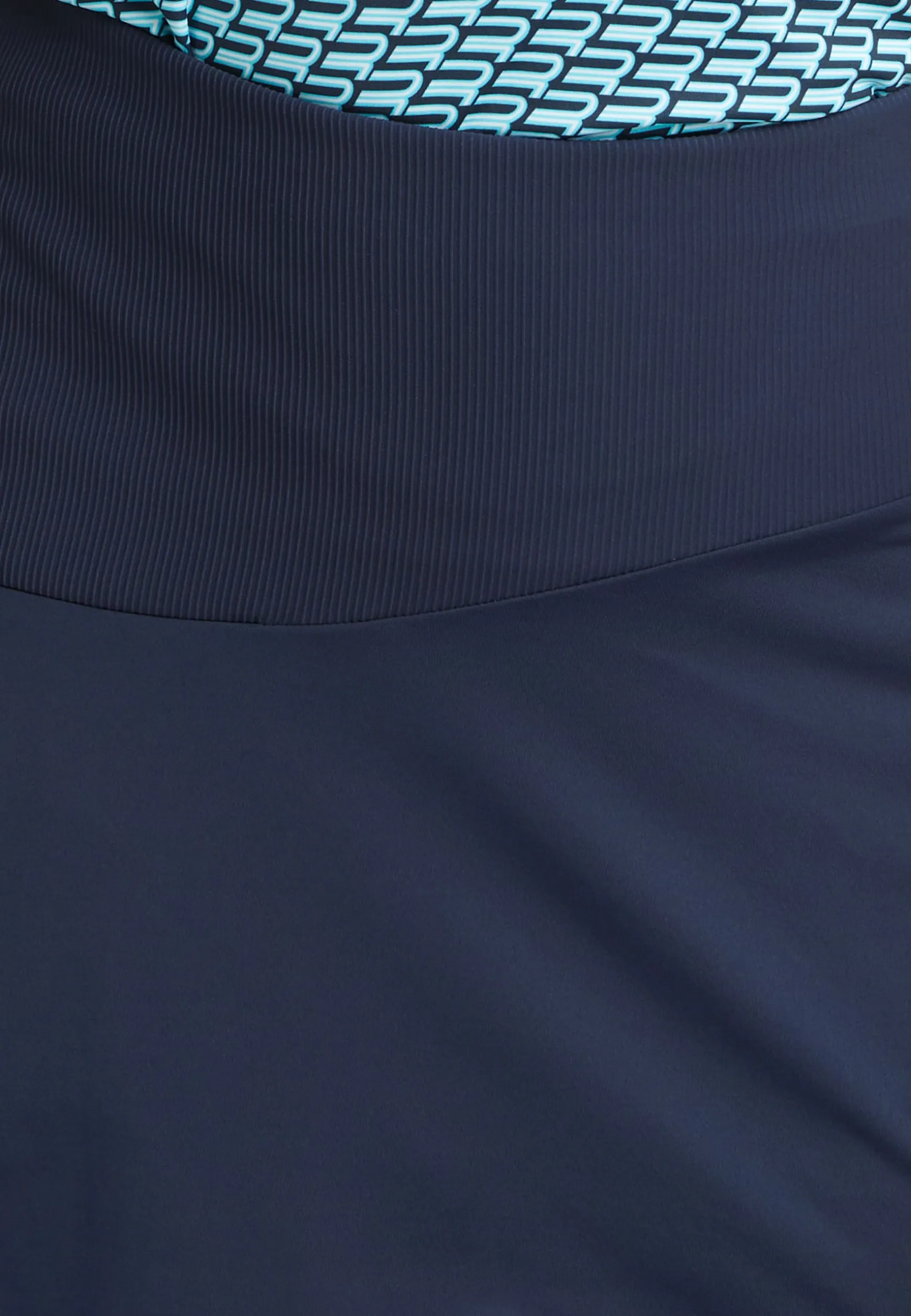 sofia_skort_navy_2.webp Sofia Skort, -Röhnisch Shop