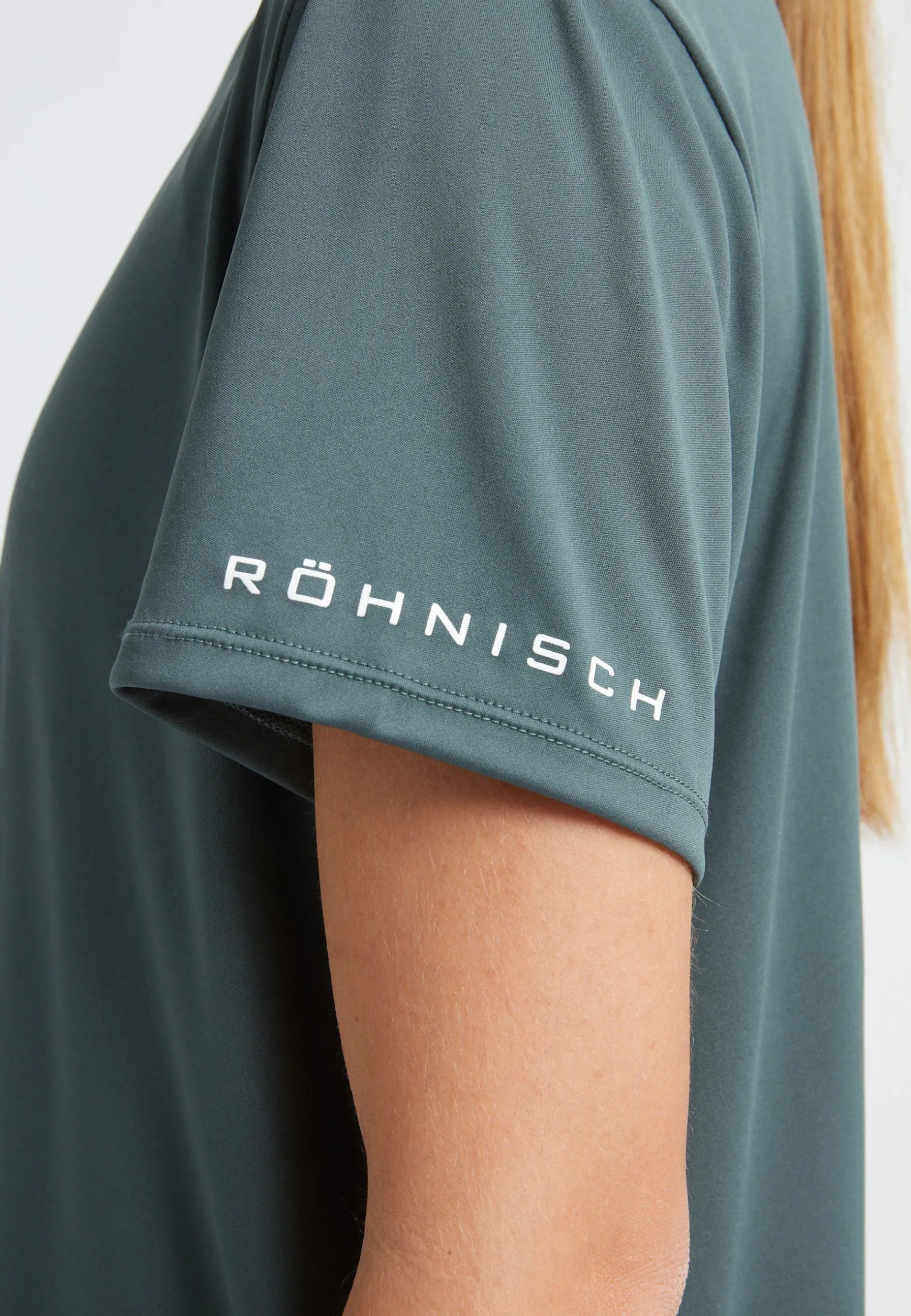 team_logo_tee_urban_chic_0.webp Team Logo Tee, -Röhnisch Shop